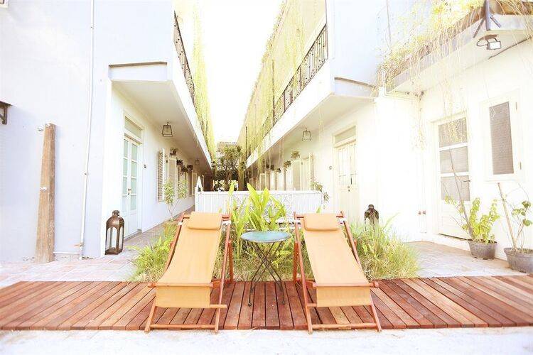 Brown Feather By Newwman Hotels