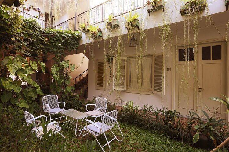 Brown Feather By Newwman Hotels