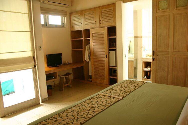 Artemis Villa And Hotel