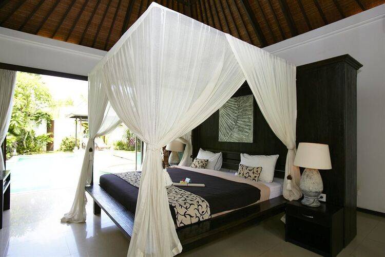 Artemis Villa And Hotel