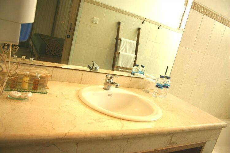 Artemis Villa And Hotel