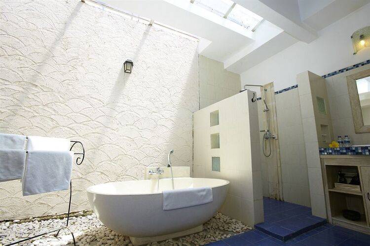 Artemis Villa And Hotel