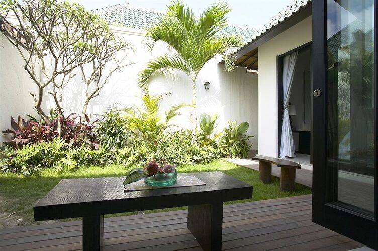 Artemis Villa And Hotel