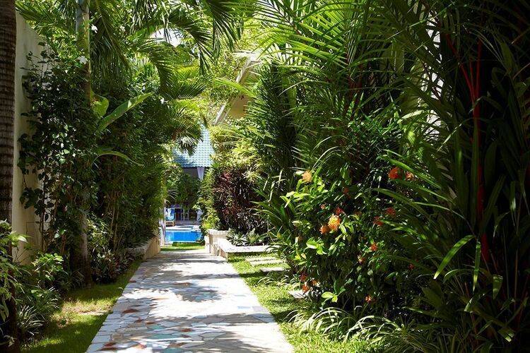 Artemis Villa And Hotel