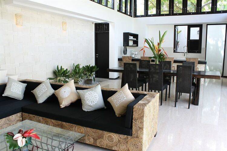 Artemis Villa And Hotel