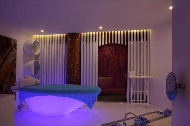 Double-Six Luxury Hotel