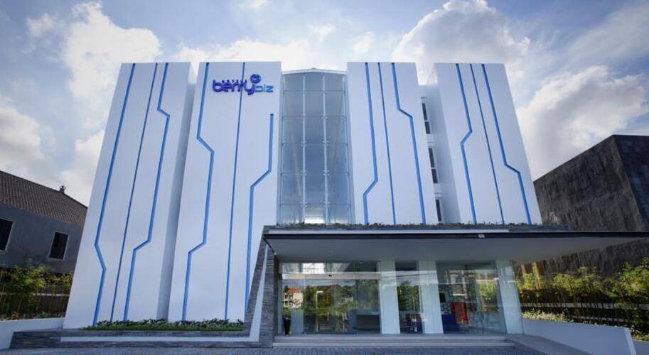 Berry Biz Hotel
