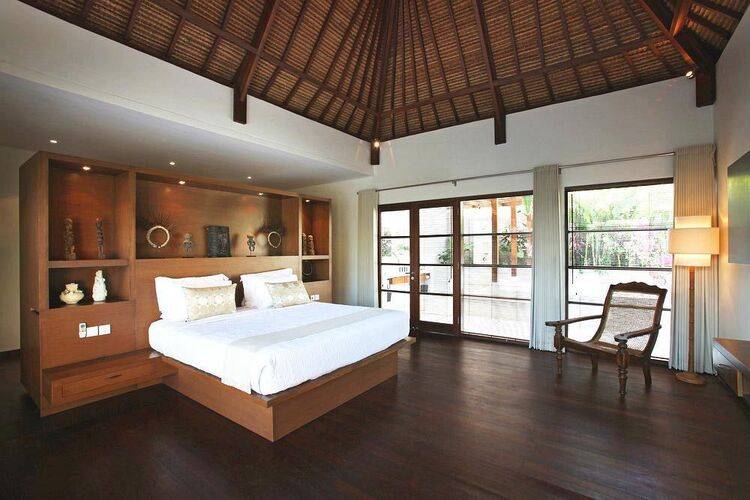 Nyaman Villas