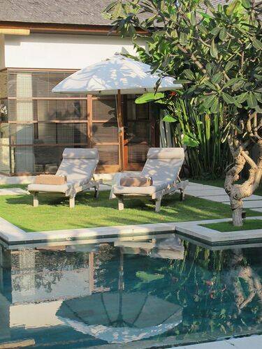 Nyaman Villas