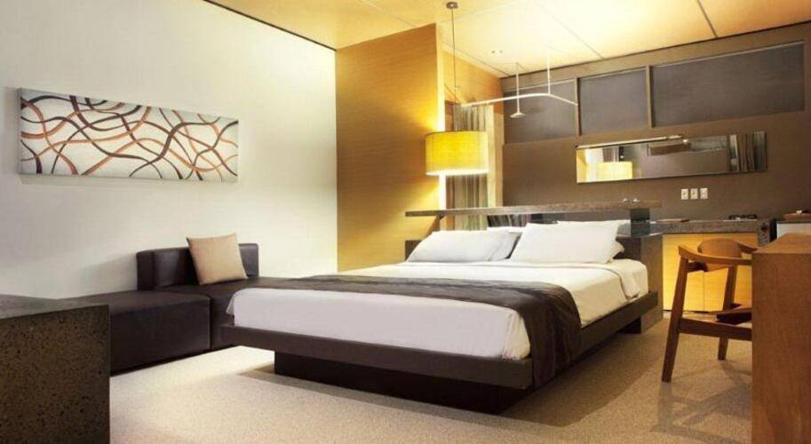 Clio Apartment
