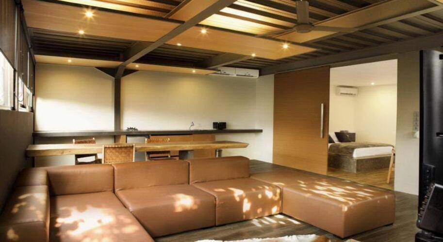 Clio Apartment