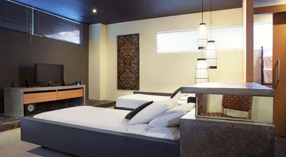 Clio Apartment