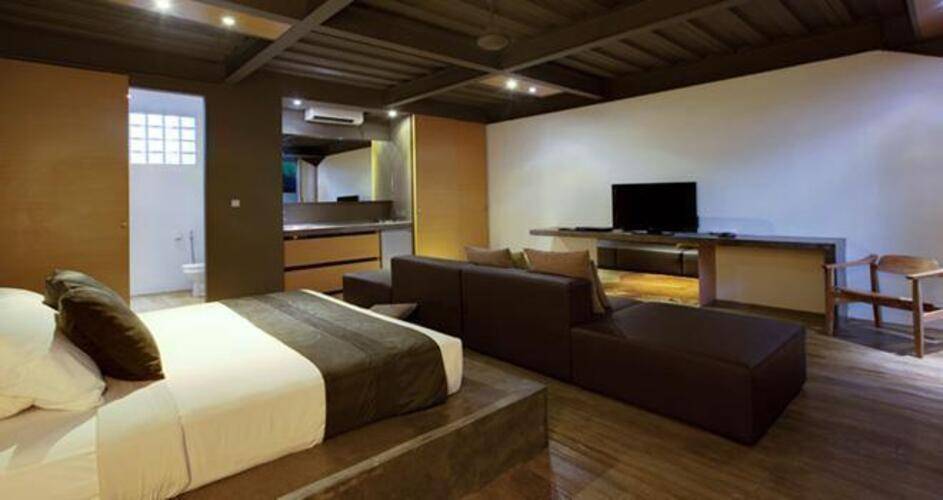 Clio Apartment