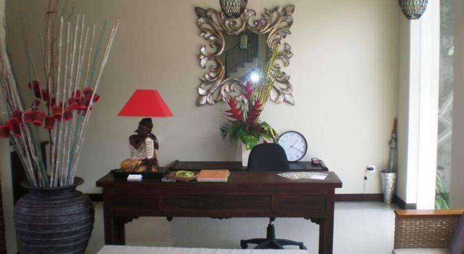 Svarna Suite Seminyak