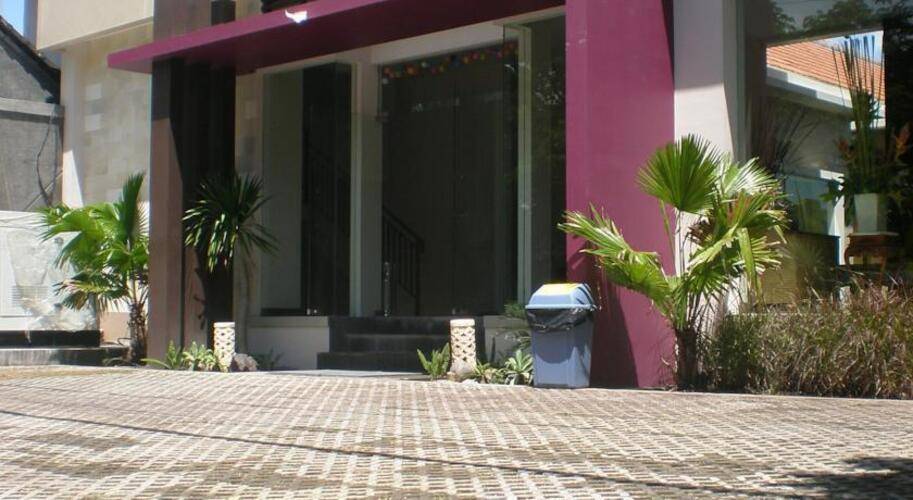 Svarna Suite Seminyak