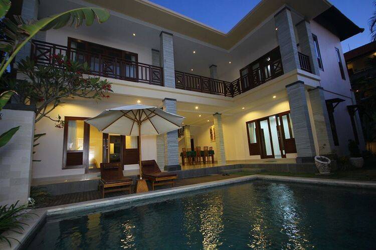 Kubal Villa And Living Seminyak