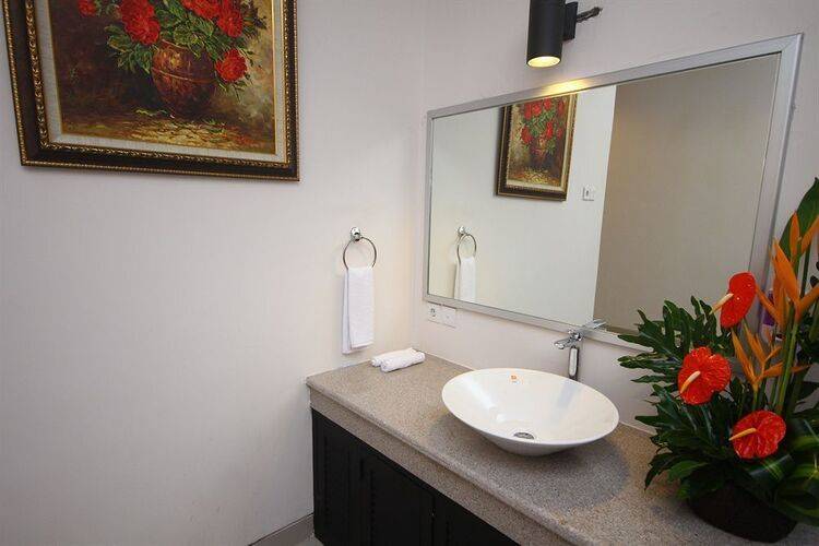 Kubal Villa And Living Seminyak