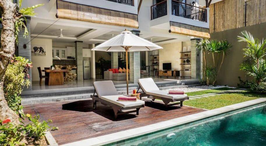 The Kumpi Villas