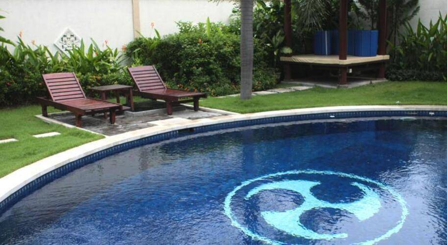 Heliconia Villa