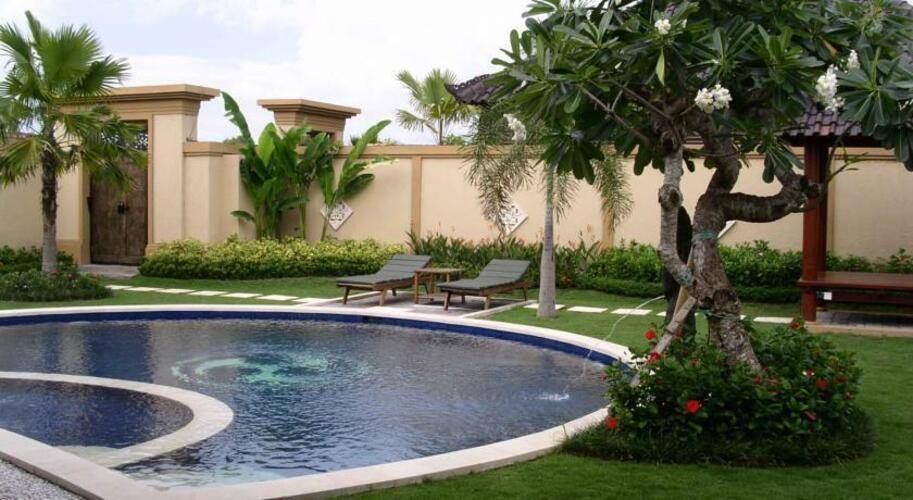 Heliconia Villa