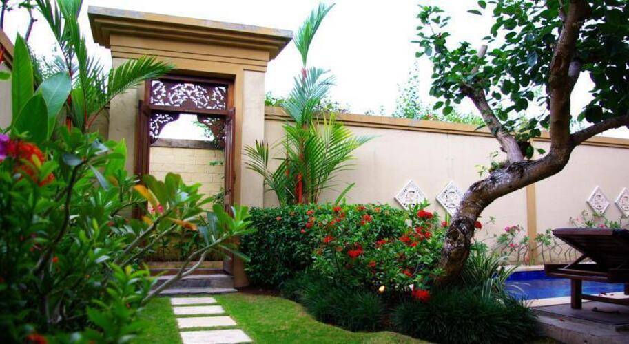 Heliconia Villa