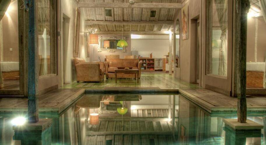 Villa West
