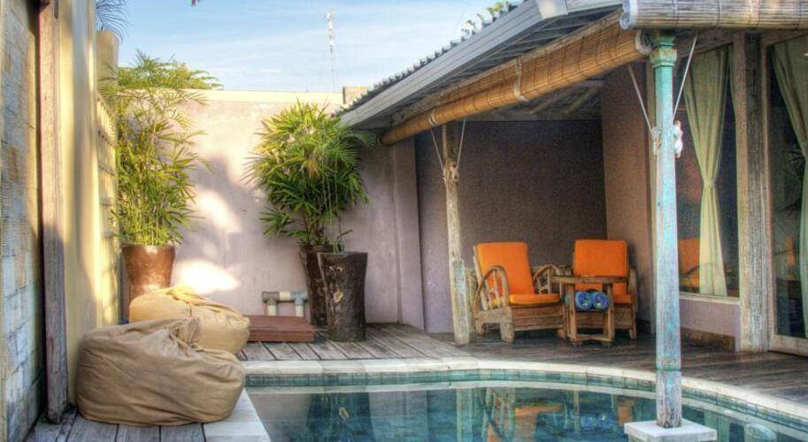 Villa West