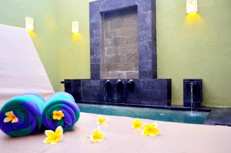 Jas Green Villas And Spa