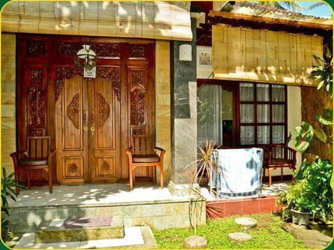 Hotel Jati And Home Stay