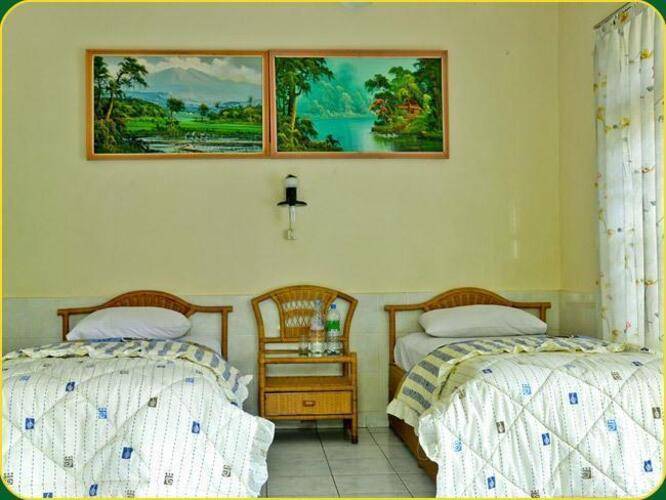 Hotel Jati And Home Stay