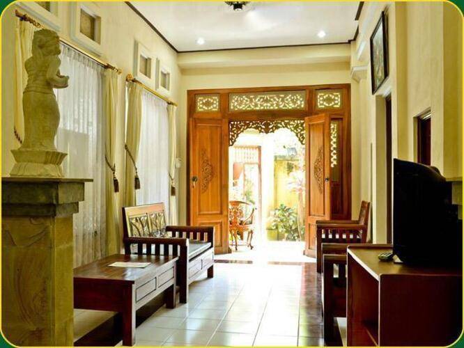 Hotel Jati And Home Stay