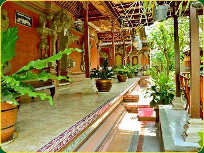 Hotel Jati And Home Stay