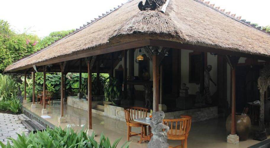 Tandjung Sari Hotel