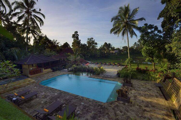 Cempaka Belimbing Villas
