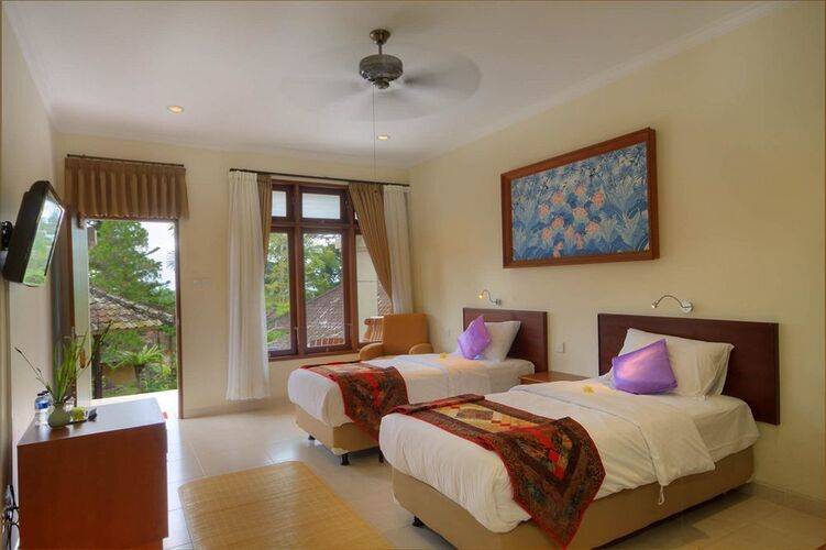 Cempaka Belimbing Villas