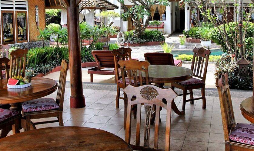 Villa Agung Beach Inn
