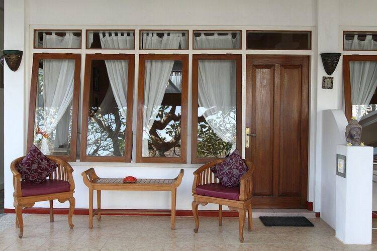Villa Agung Beach Inn