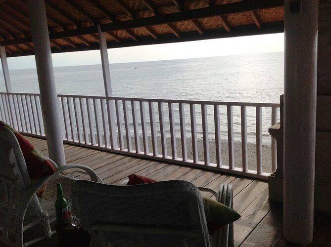 Villa Agung Beach Inn