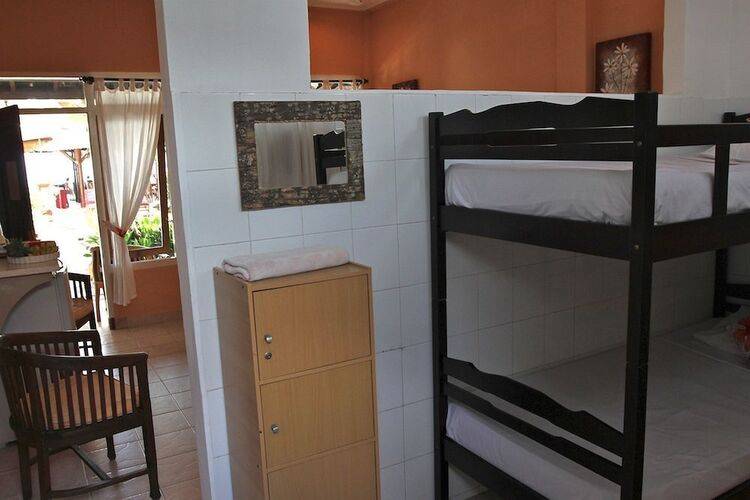 Villa Agung Beach Inn