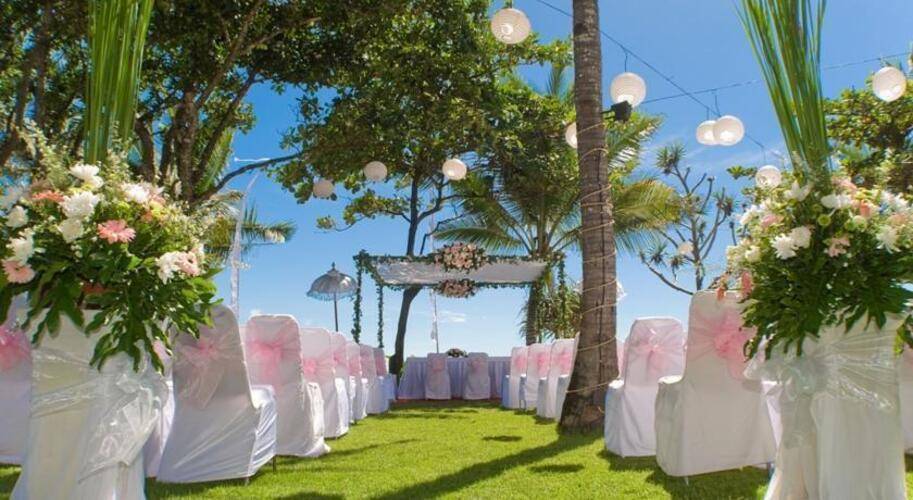 Legong Keraton Beach Hotel