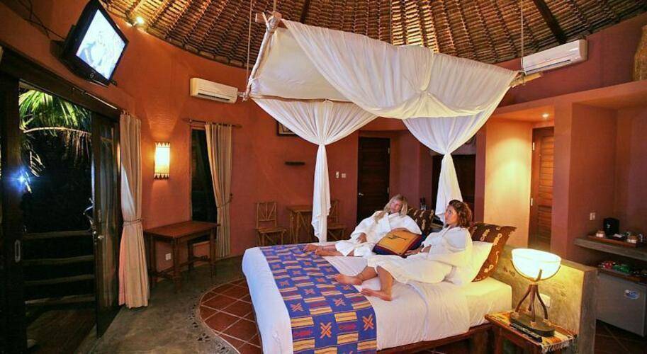 Mara River Safari Lodge At Bali Safari & Marine Park