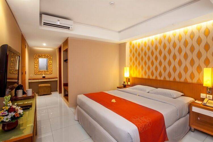 Adhi Jaya Sunset Hotel