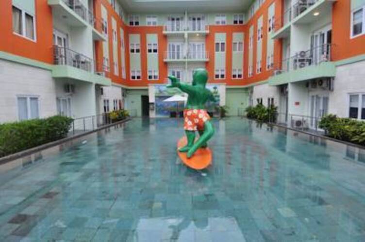 Harris Hotel & Residences Riverview Kuta