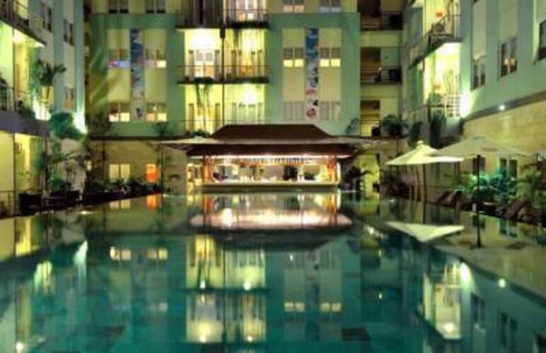 Harris Hotel & Residences Riverview Kuta