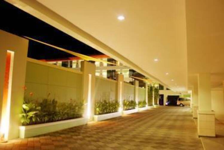 Harris Hotel & Residences Riverview Kuta