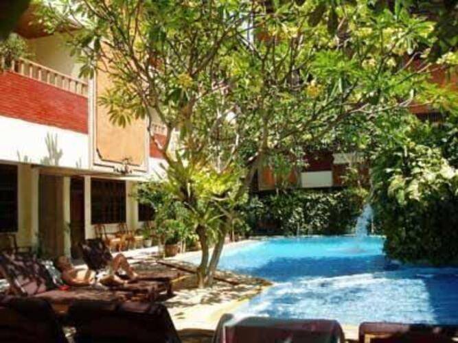 Green Garden Hotel