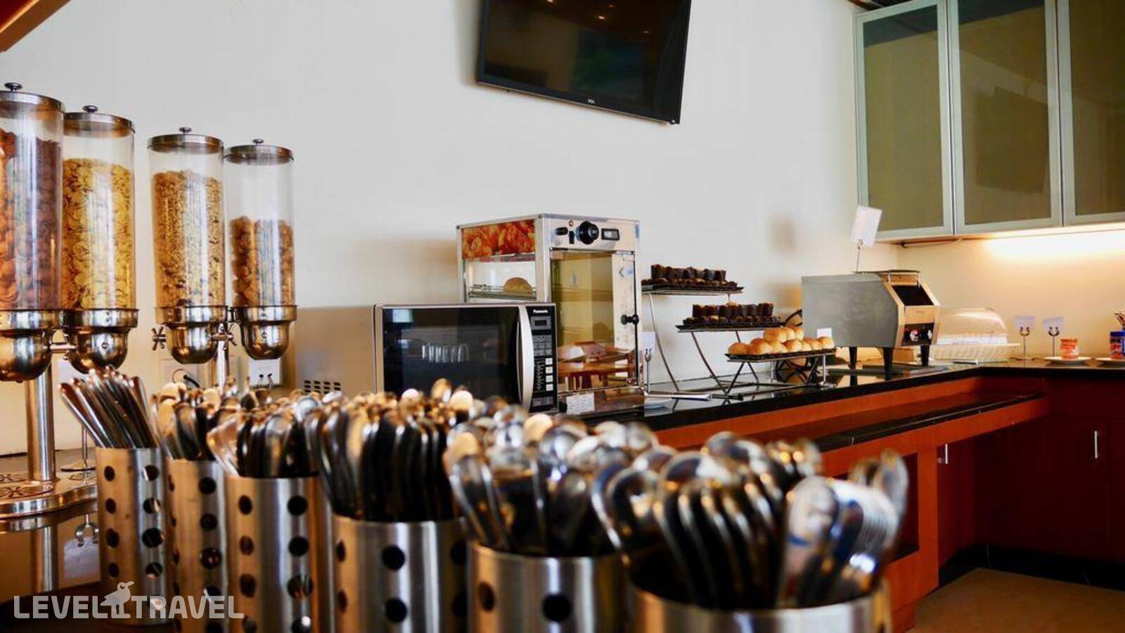 фотографии отеля Zia Bali Hotel (Ex. Holiday Inn Express Bali Kuta Square) в Индонезия(Кута) - фото №18