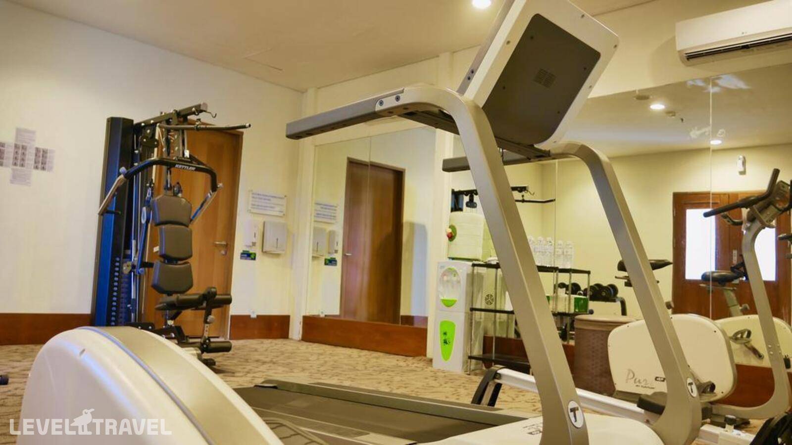 фотографии отеля Zia Bali Hotel (Ex. Holiday Inn Express Bali Kuta Square) в Индонезия(Кута) - фото №13