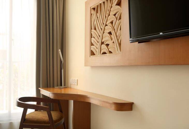 Zia Bali Hotel (Ex. Holiday Inn Express Bali Kuta Square)