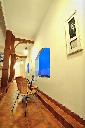 Alron Hotel